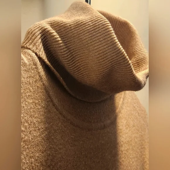 ZARA Size L Turtle-Neck Ivory, Women's Top, Long Sleeve Pullover - Picture 3 of 6